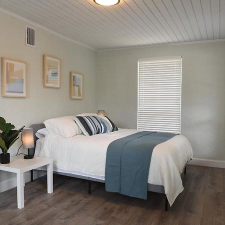 סיינט אגוסטין Cedar Cottage - Newly Renovated, Walk Downtown מראה חיצוני תמונה